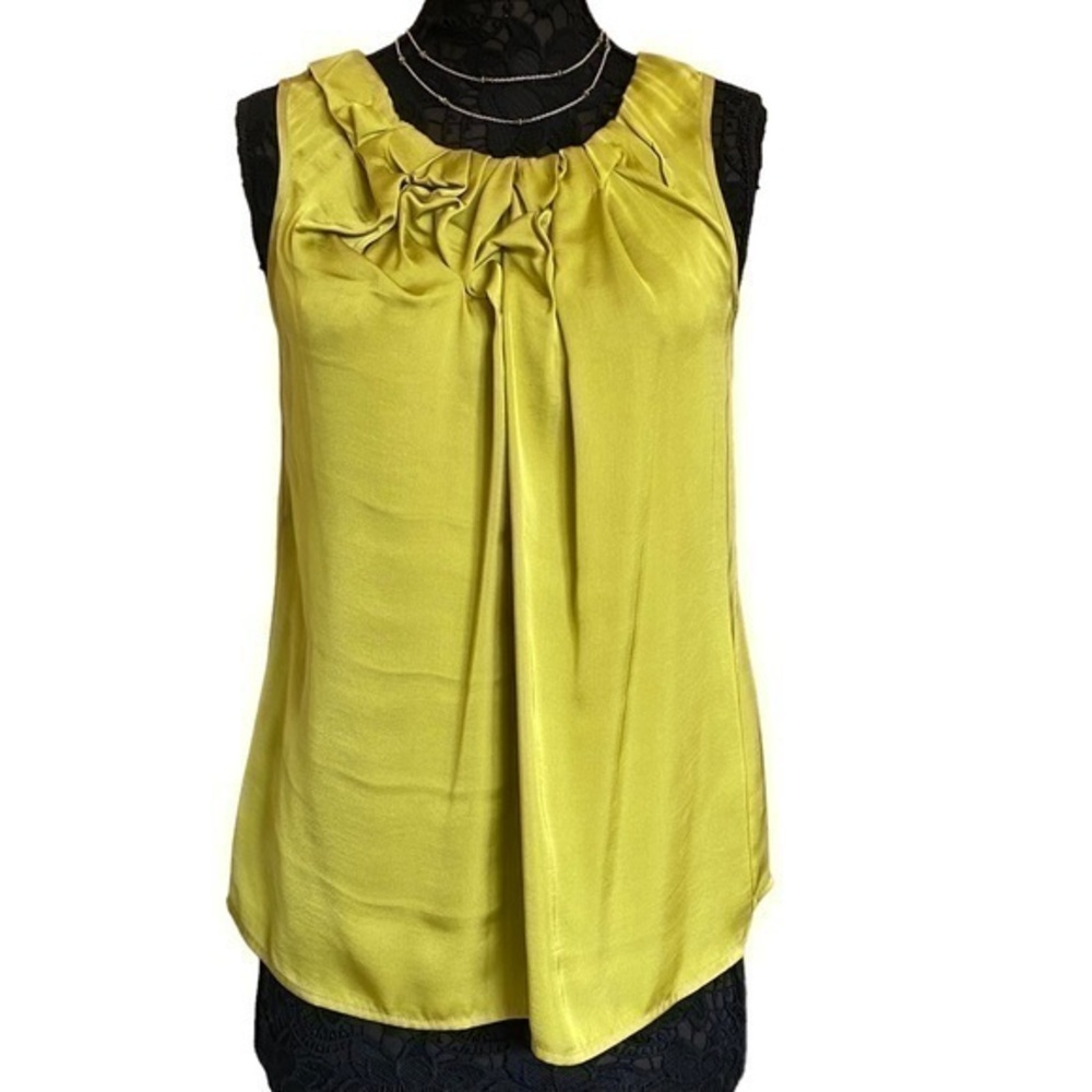 Violet & Claire Chartreuse Scoop Neck Sleeveless Blouse Tank Top Medium
